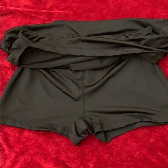 Skort - Picture 2 of 7